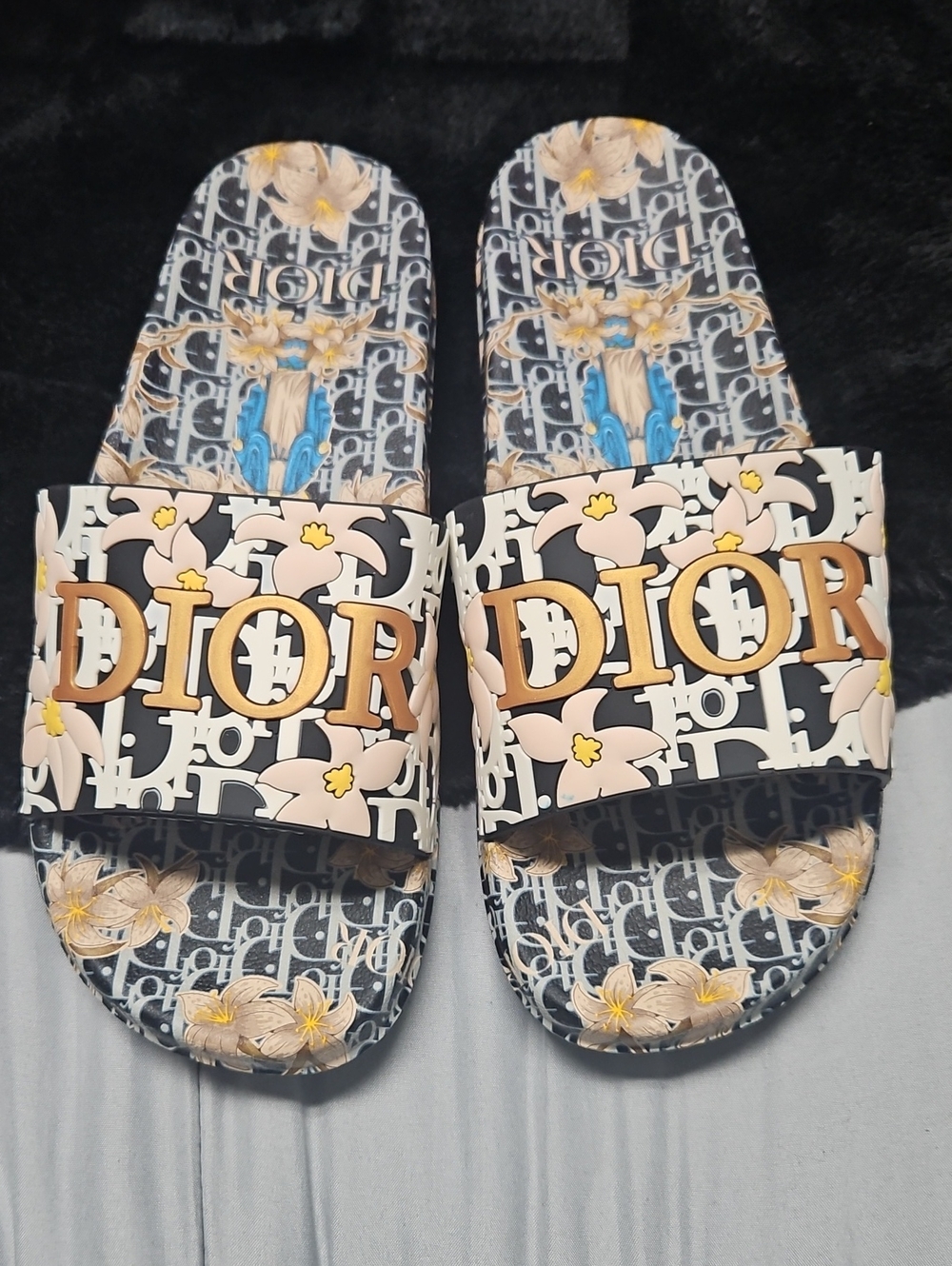Floral Logo Slides in Black, Cream & Gold